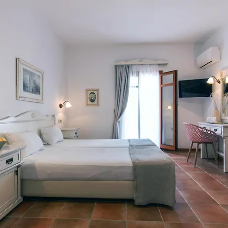 Plaza Hotel 3*