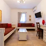 Отель Plaza 3*