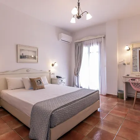 Hotel Plaza 3*