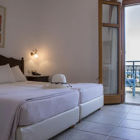 Plaza Hotel 3*